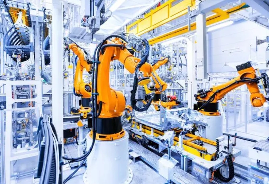 工业机器人可以进行对人体有危害性物料的搬运或者工艺操作